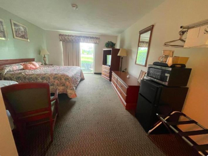 Colonial Brick Inn & Suites Susquehanna 외부 사진